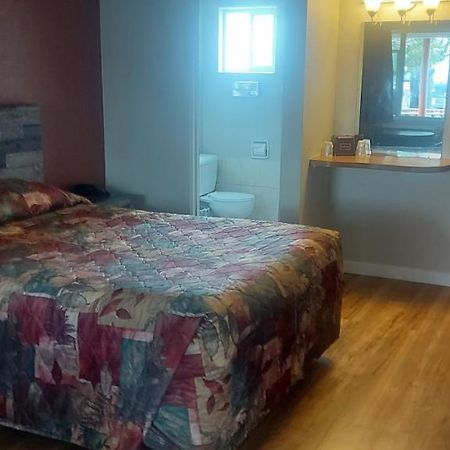 Lazy Bear Lodge クランブルック エクステリア 写真
