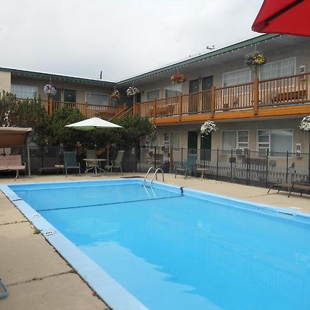 Lazy Bear Lodge クランブルック エクステリア 写真